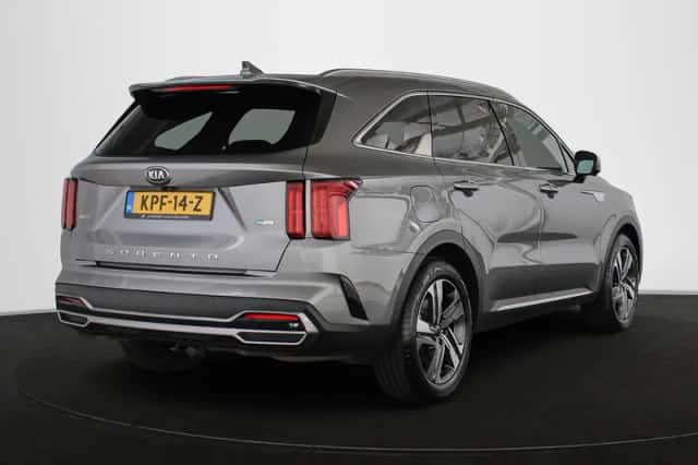 Kia Sorento (2021) thumbnail 3