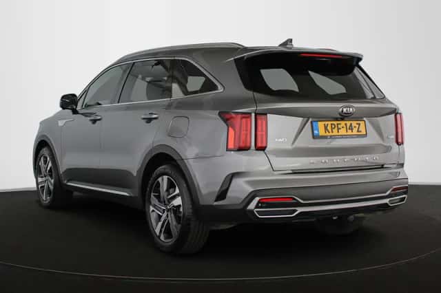 Kia Sorento (2021) thumbnail 4