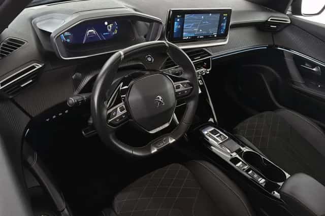 Peugeot e-2008 (2022) thumbnail 5