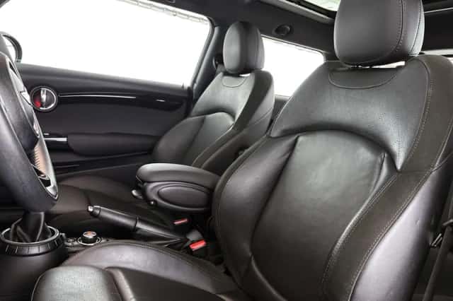 MINI Cooper (2016) thumbnail 6