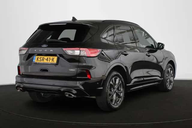 Ford Kuga (2021) thumbnail 3