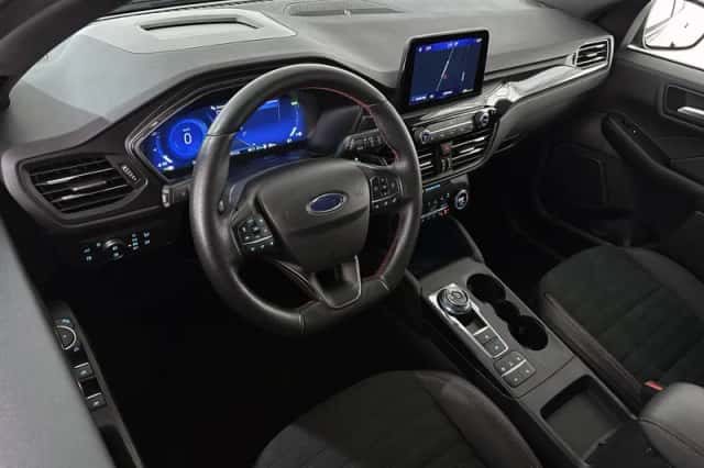 Ford Kuga (2021) thumbnail 5