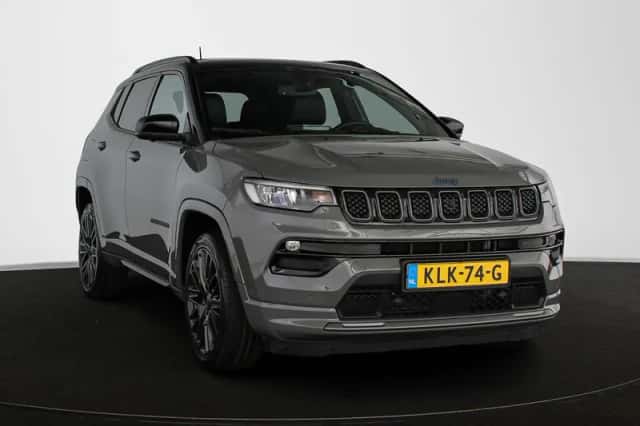 Jeep Compass (2022) thumbnail 2