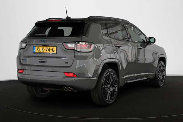 Jeep Compass (2022) thumbnail 3