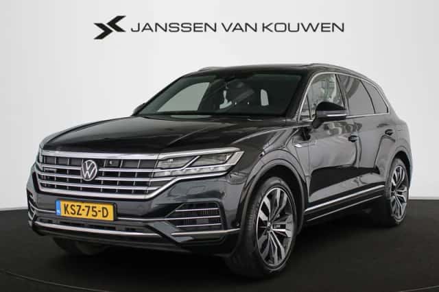 Volkswagen Touareg (2022) thumbnail 1