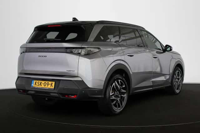 Peugeot 5008 (2025) thumbnail 3