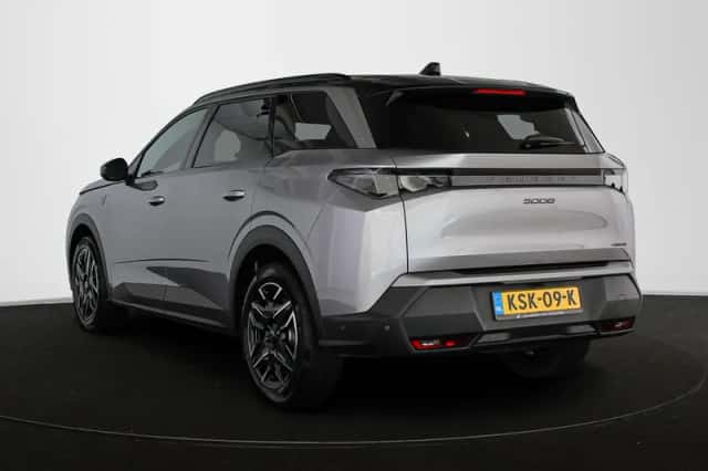 Peugeot 5008 (2025) thumbnail 4