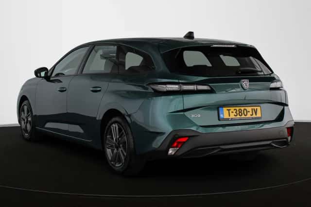 Peugeot 308 (2023) thumbnail 4
