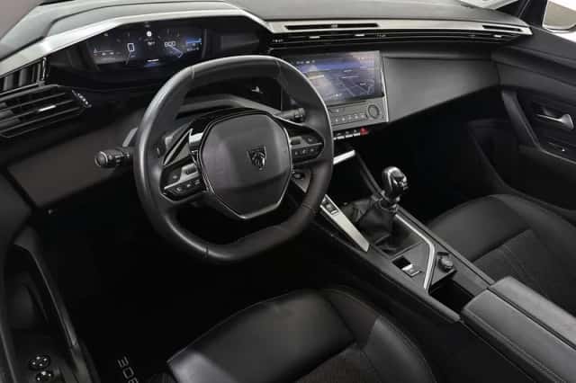 Peugeot 308 (2023) thumbnail 5