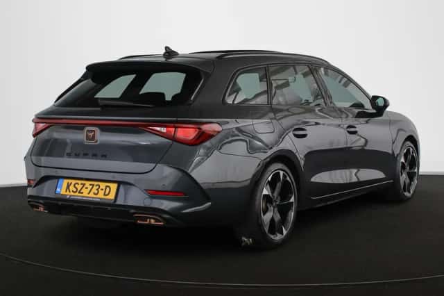 CUPRA Leon Sportstourer (2023) thumbnail 3