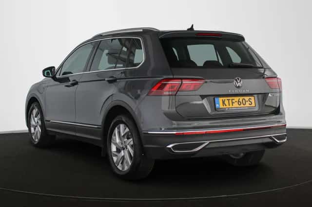 Volkswagen Tiguan (2023) thumbnail 4
