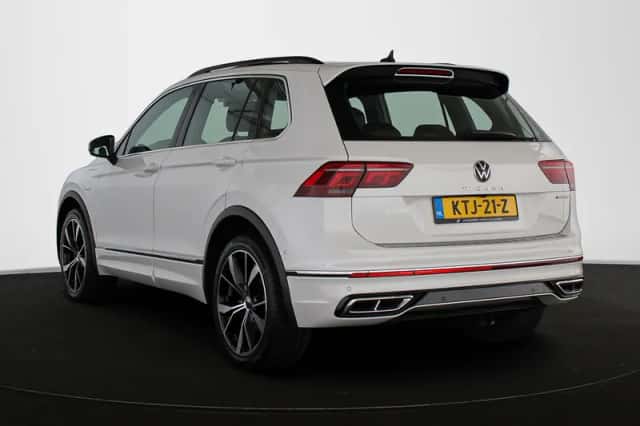 Volkswagen Tiguan (2022) thumbnail 4
