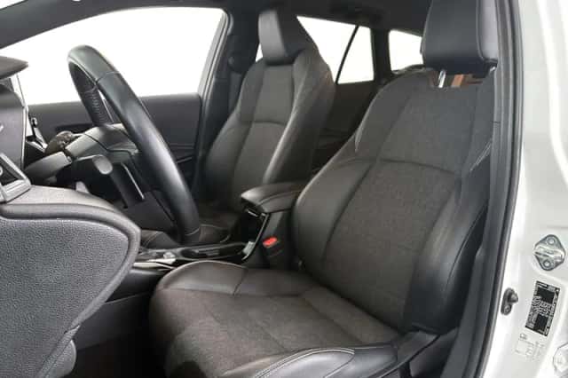 Toyota Corolla (2021) thumbnail 6