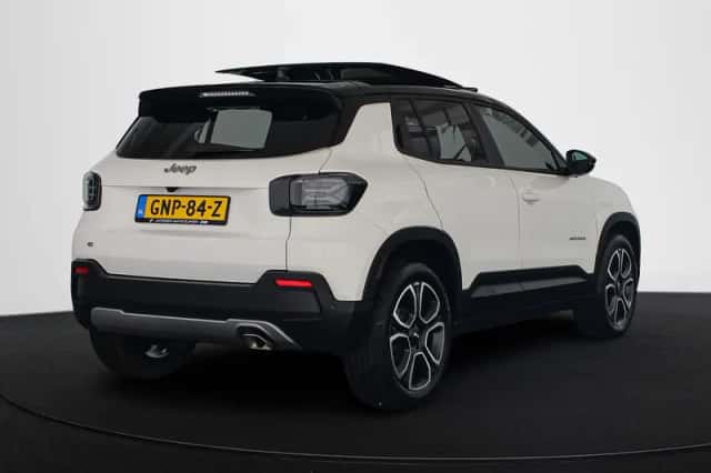 Jeep Avenger (2024) thumbnail 3
