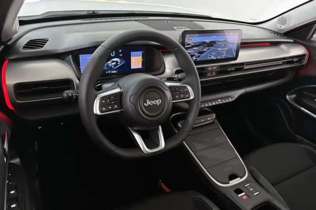 Jeep Avenger (2024) thumbnail 5