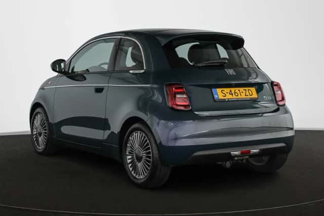Fiat 500 (2023) thumbnail 4