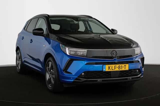 Opel Grandland (2023) thumbnail 2