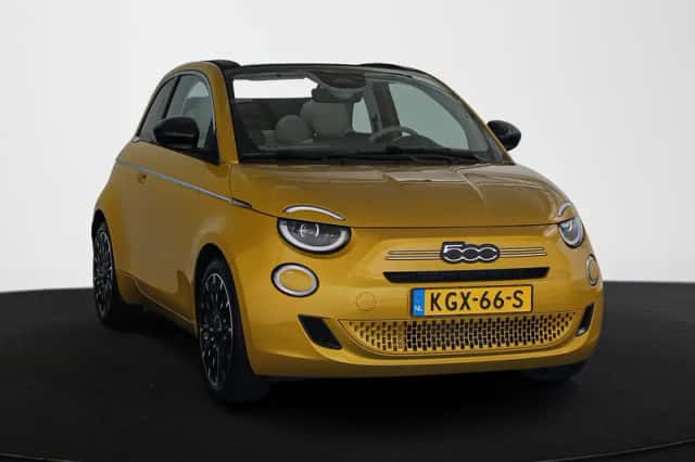 Fiat 500C (2026) thumbnail 2