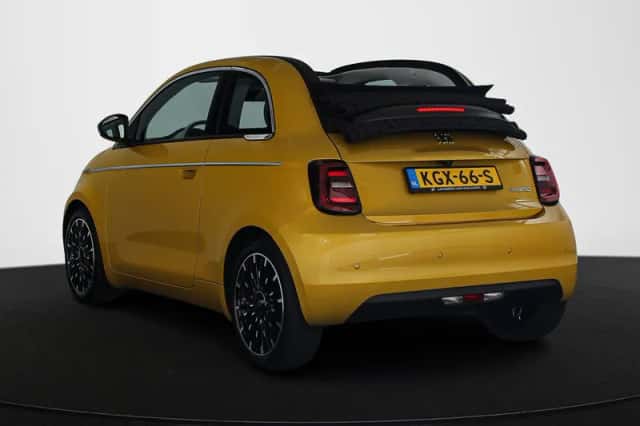 Fiat 500C (2026) thumbnail 4