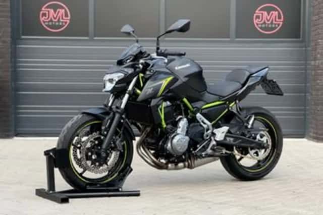 KAWASAKI Z650 (2018) thumbnail 3