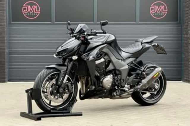 KAWASAKI Z1000 (2015) thumbnail 3