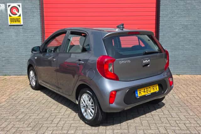 Kia Picanto (2022) thumbnail 4