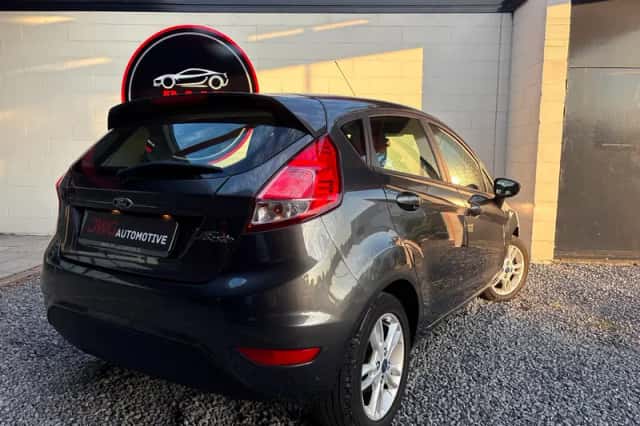Ford Fiesta (2016) thumbnail 6