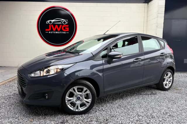 Ford Fiesta (2014) thumbnail 1