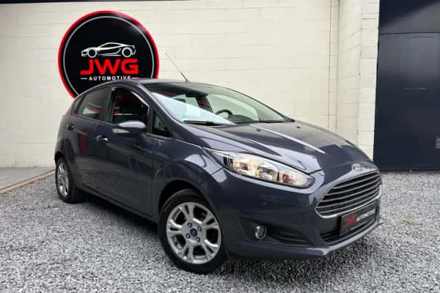 Ford Fiesta (2014) thumbnail 3