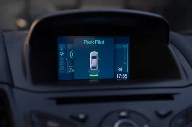 Ford Fiesta (2016) thumbnail 6