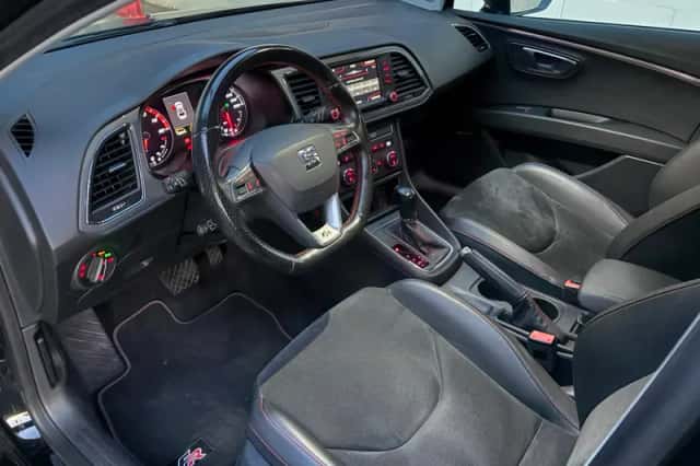 SEAT Leon (2015) thumbnail 2