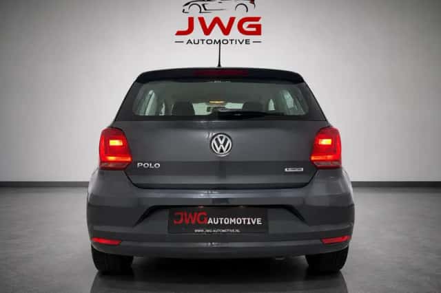 Volkswagen Polo (2015) thumbnail 4