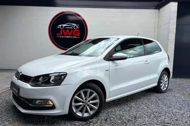 Volkswagen Polo (2015) thumbnail 1