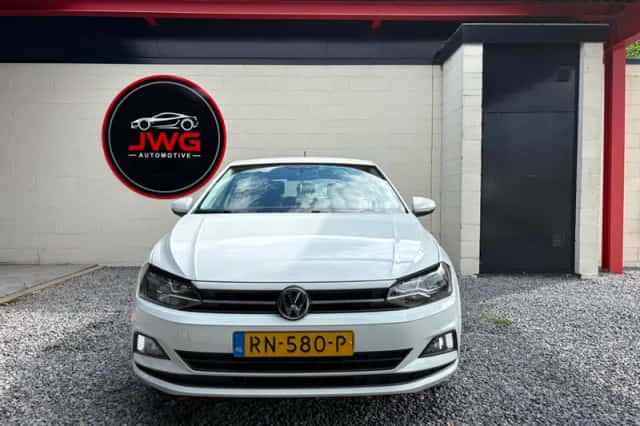Volkswagen Polo (2018) thumbnail 2