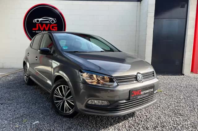 Volkswagen Polo (2016) thumbnail 3