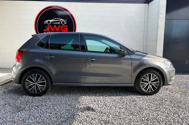 Volkswagen Polo (2016) thumbnail 4