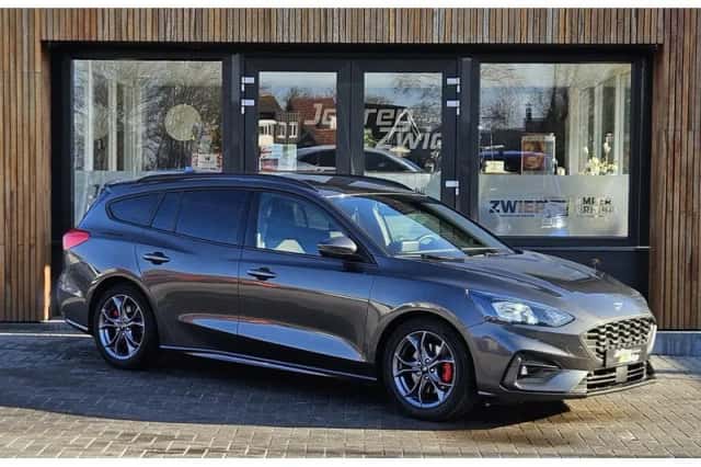 Ford Focus (2021) thumbnail 2
