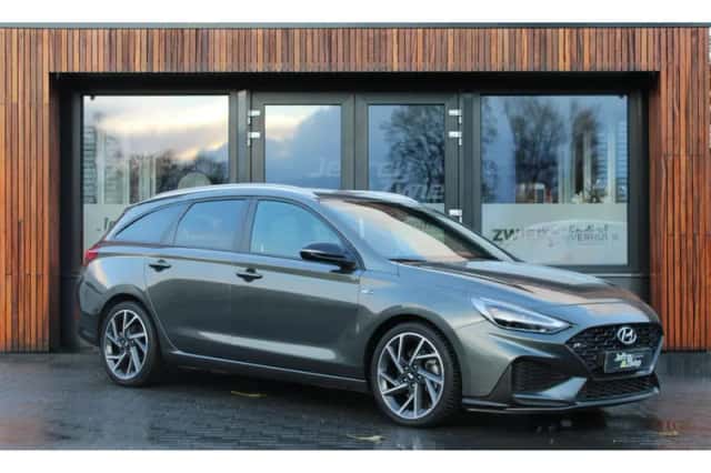 Hyundai i30 (2022) thumbnail 2