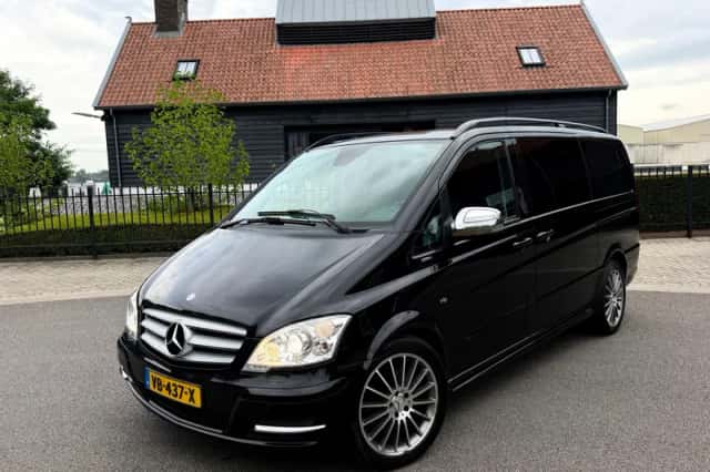 Mercedes-Benz Viano (2013) thumbnail 1