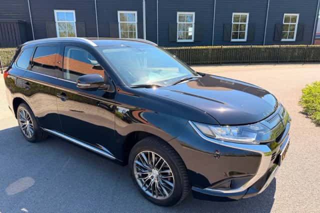 Mitsubishi Outlander (2021) thumbnail 5