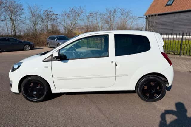 Renault Twingo (2013) thumbnail 2