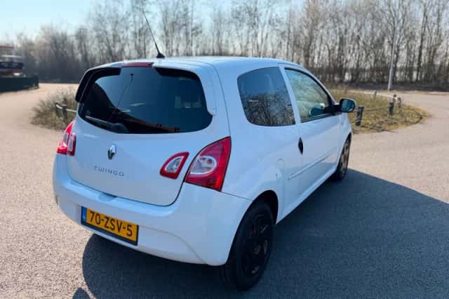 Renault Twingo (2013) thumbnail 6