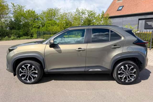 Toyota Yaris Cross (2023) thumbnail 2