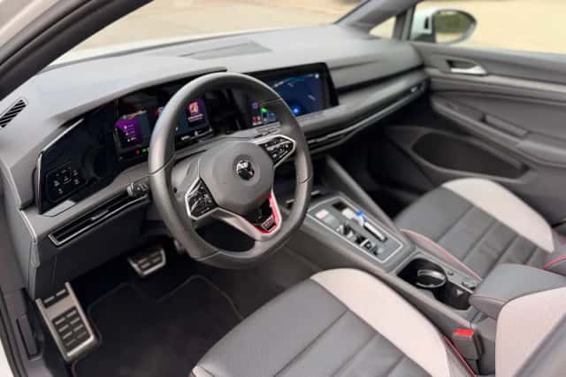 Volkswagen Golf (2021) thumbnail 5