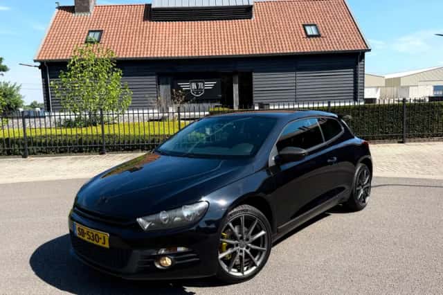 Volkswagen Scirocco (2011) thumbnail 1