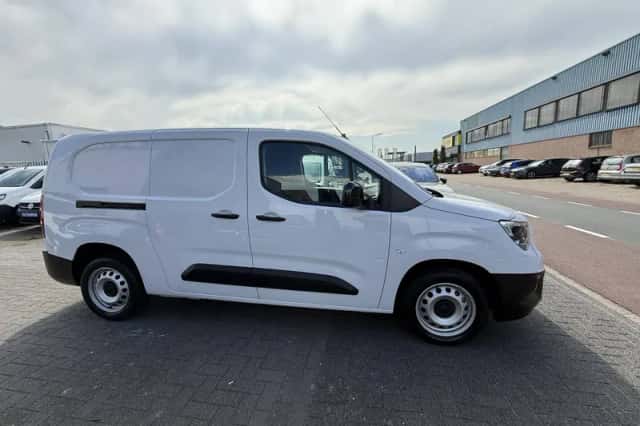 Opel Combo (2024) thumbnail 3