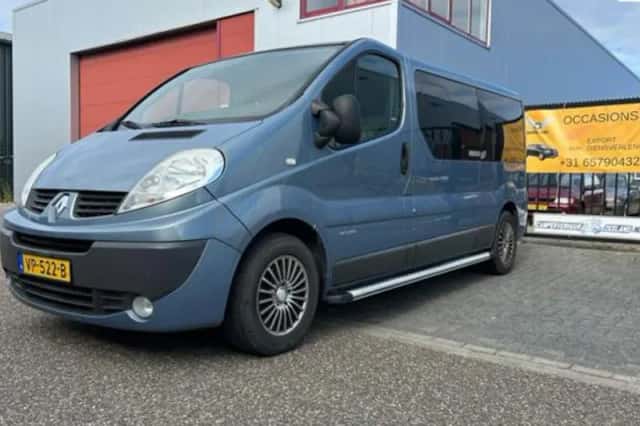 Renault Trafic (2010) thumbnail 1