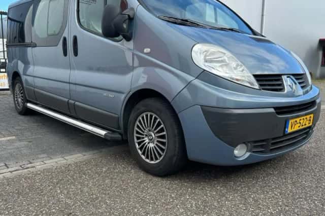 Renault Trafic (2010) thumbnail 4