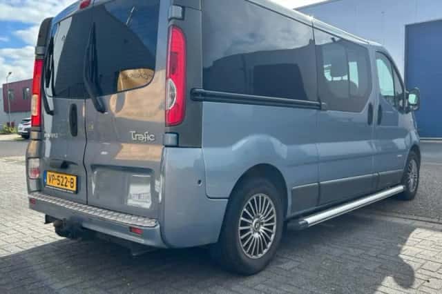 Renault Trafic (2010) thumbnail 5