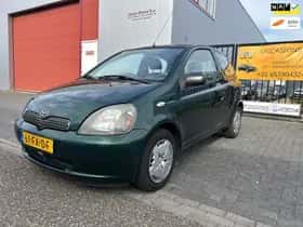 Toyota Yaris (2000) thumbnail 2